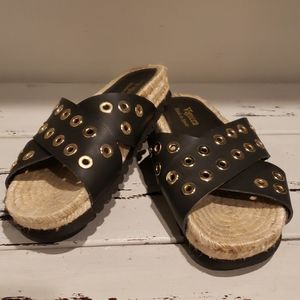 Viguera black leather cris cross slides